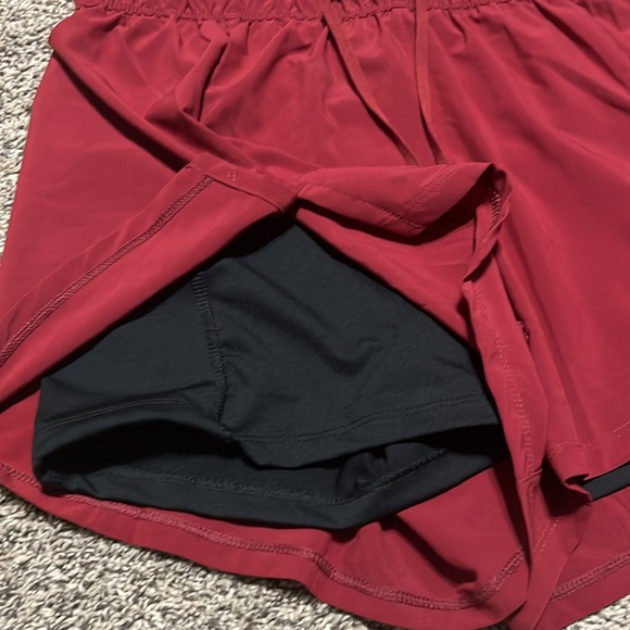 NIKE | NWT Women’s Shorts. Size Medium. - Picture 2 of 10